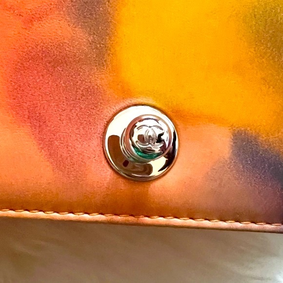 CHANEL flap boy bag in Ecru multi colored lambskin. Price is NON-NEGOTIABLE!! - Picture 10 of 17